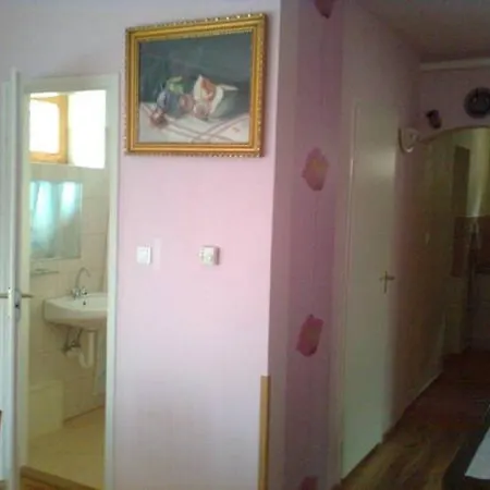 Marcsi Apartment